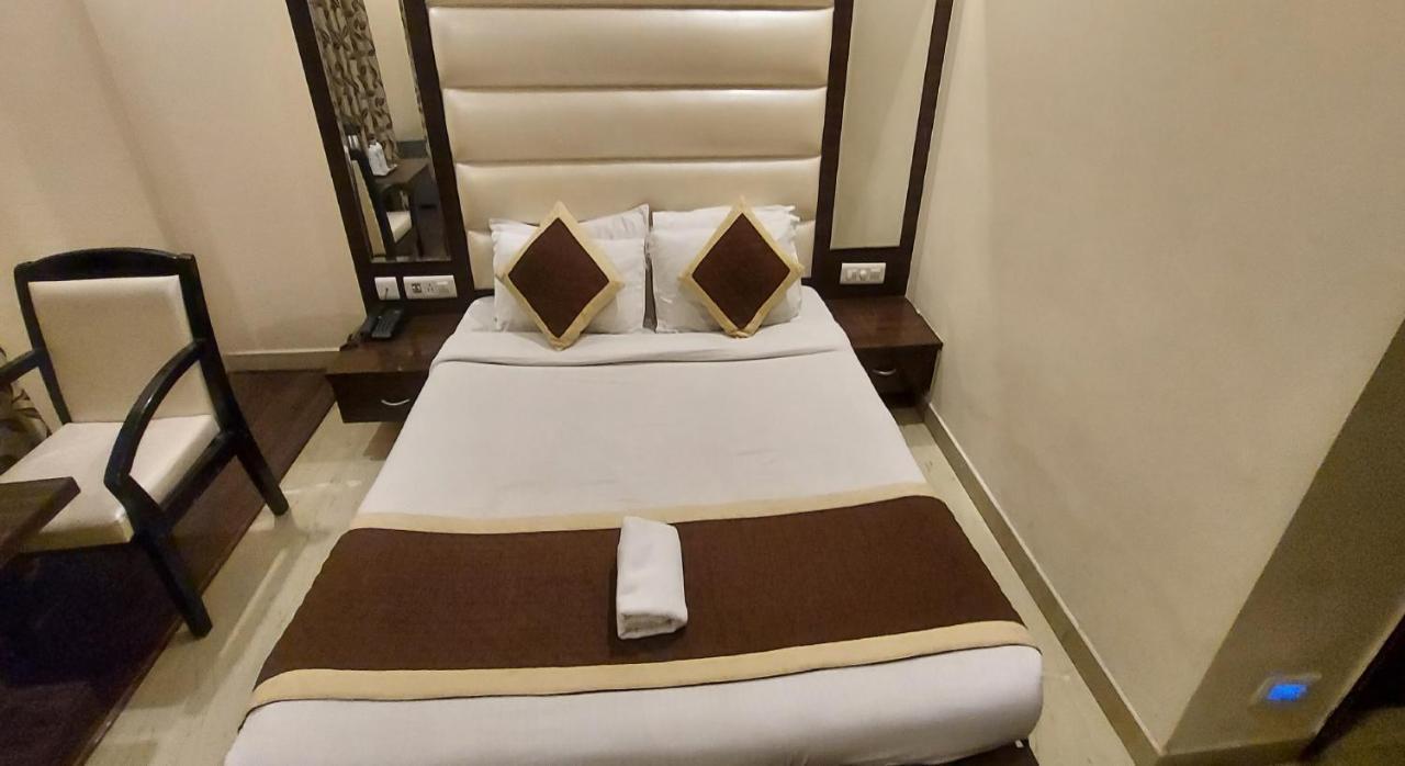 Hotel Goyal Palace Джапур Экстерьер фото